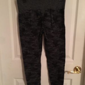 GymShark camo leggins